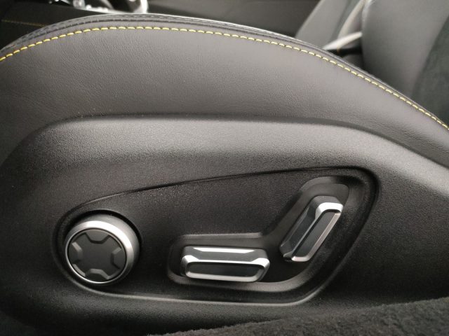 LOTUS Emira usata, con Leve al volante