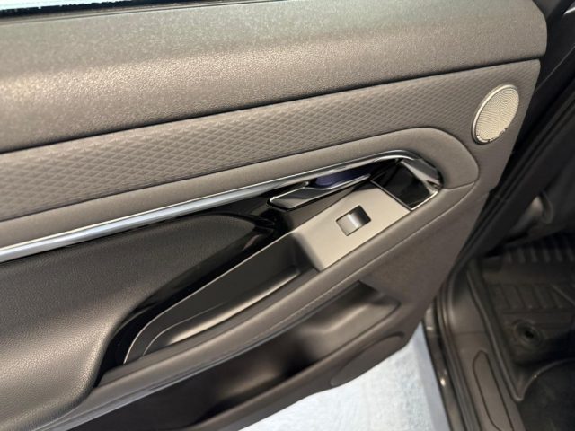 LAND ROVER Range Rover Evoque usata, con Sistema di navigazione