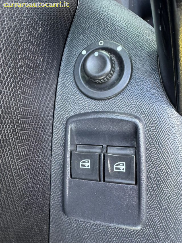 RENAULT Kangoo usata, con USB