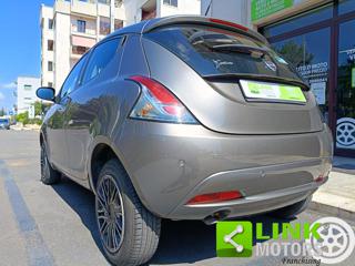 LANCIA Ypsilon usata, con Luci diurne