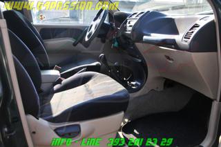 NISSAN Terrano II usata 18