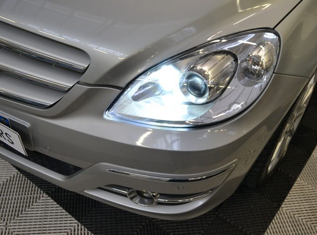 MERCEDES-BENZ B 180 usata, con Interni in pelle