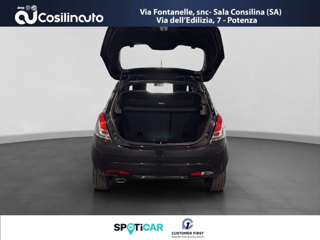 LANCIA Ypsilon usata, con Sedile posteriore sdoppiato