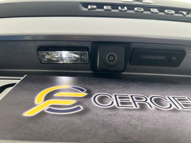 PEUGEOT 3008 usata, con Controllo automatico clima