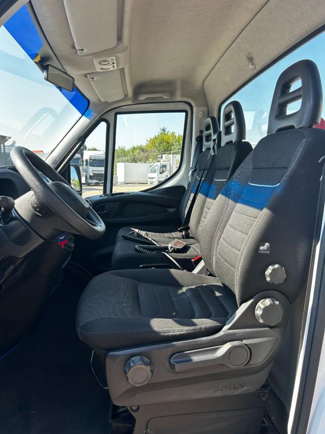 IVECO Daily usata 6