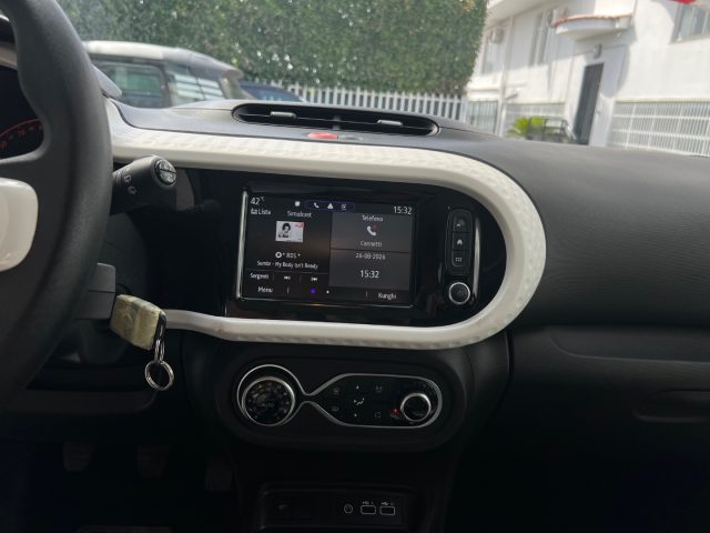RENAULT Twingo usata, con Sensori di parcheggio posteriori