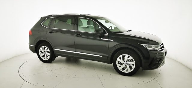 VOLKSWAGEN Tiguan Allspace usata, con Touch screen