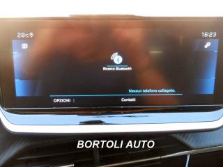 PEUGEOT 2008 usata, con Leve al volante