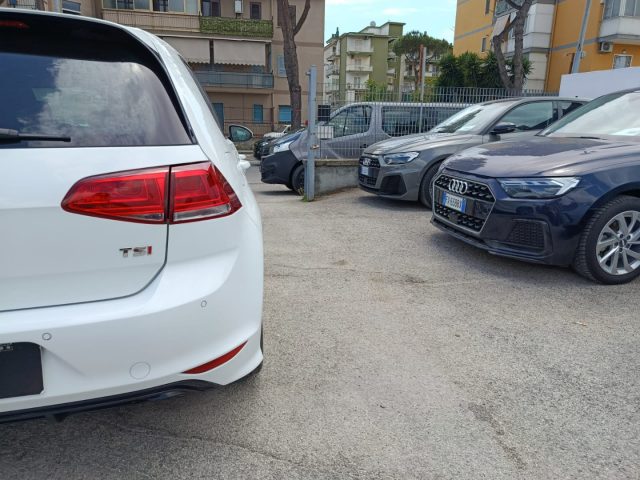 VOLKSWAGEN Golf usata, con Airbag