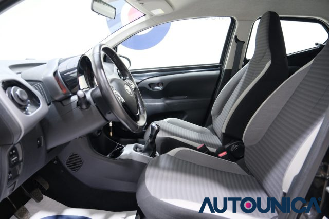 TOYOTA Aygo usata, con Isofix