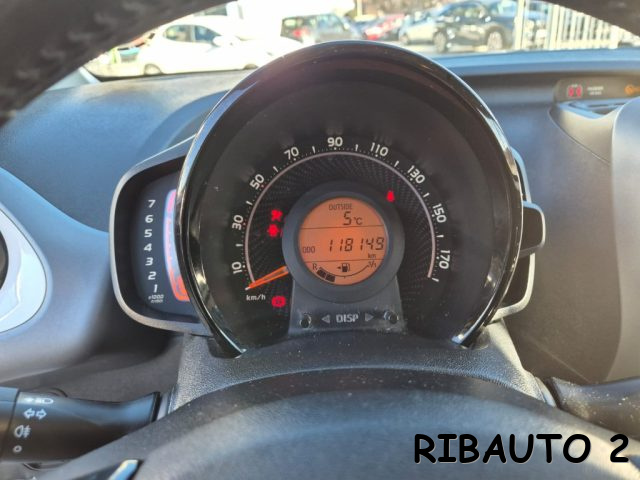 TOYOTA Aygo usata, con Sedile posteriore sdoppiato