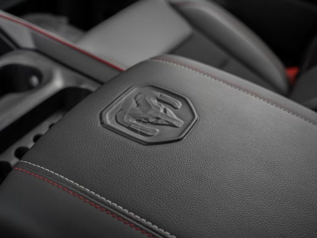 DODGE RAM usata, con Luci diurne LED