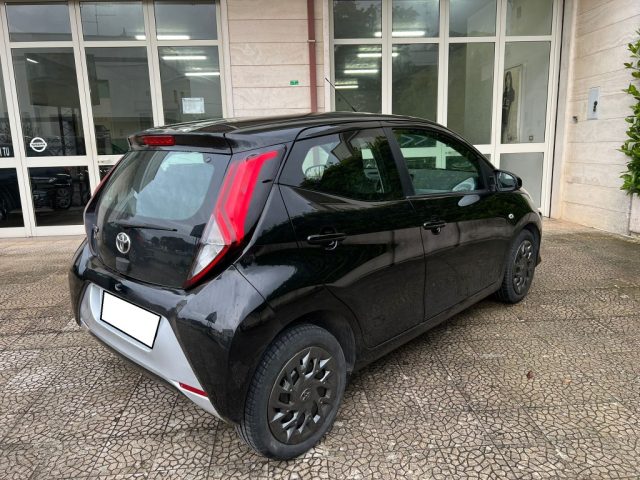 TOYOTA Aygo usata 9