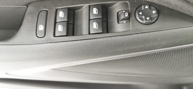 OPEL Crossland usata 50