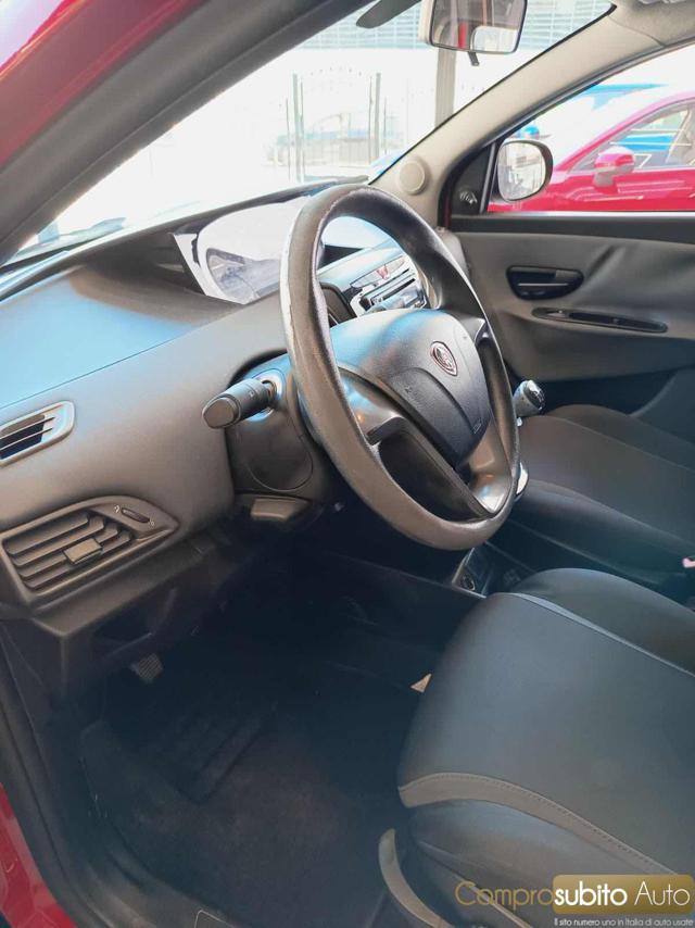 LANCIA Ypsilon usata, con Servosterzo