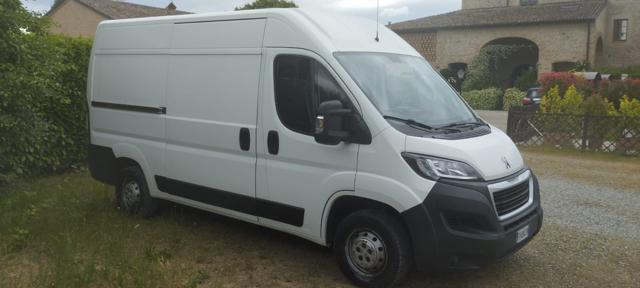 PEUGEOT Boxer usata, con Airbag