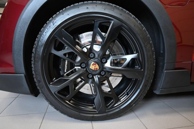 PORSCHE Taycan usata 100