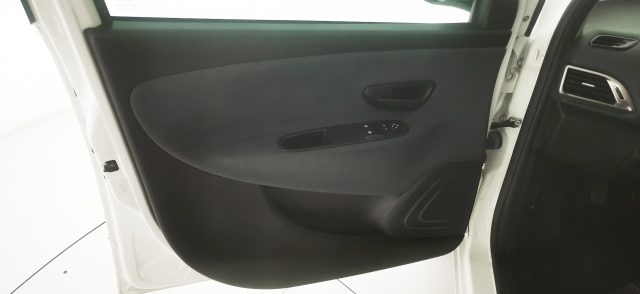 LANCIA Ypsilon usata 37