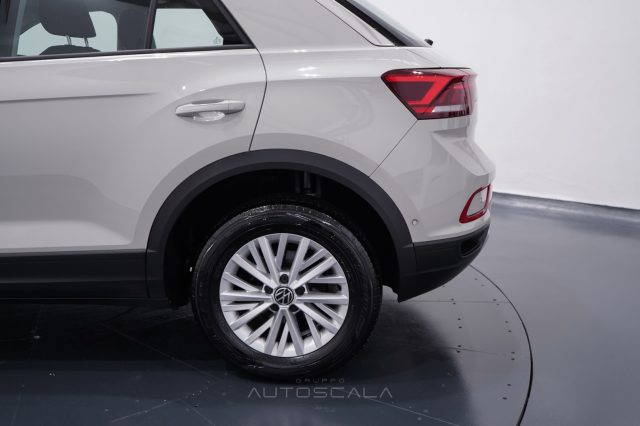 VOLKSWAGEN T-Roc usata 30