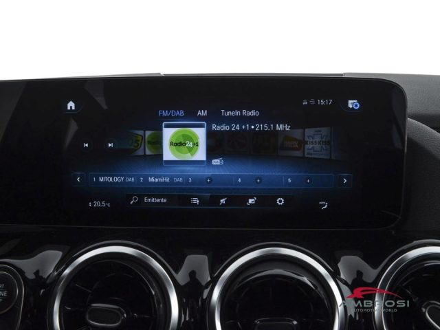 MERCEDES-BENZ GLA 180 usata 13