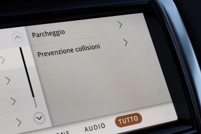 LAND ROVER Discovery usata, con Luci diurne LED