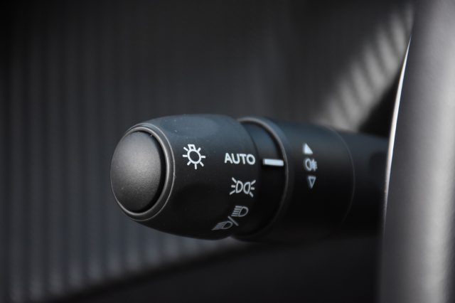 PEUGEOT 2008 usata, con Sedile posteriore sdoppiato