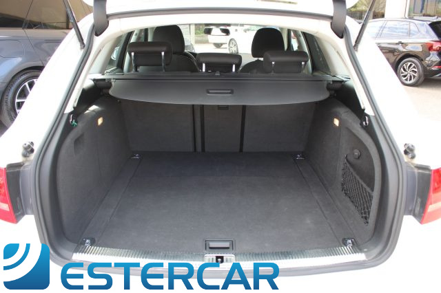 AUDI A4 usata, con Park Distance Control