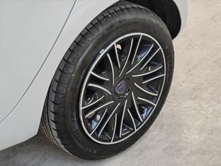 LANCIA Ypsilon usata, con Cronologia tagliandi