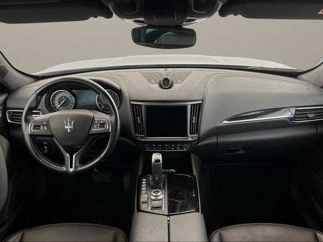 MASERATI Levante usata, con Fendinebbia