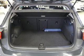 VOLKSWAGEN Golf usata, con Touch screen