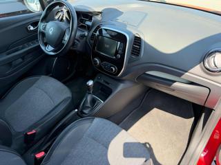 RENAULT Captur usata, con Autoradio