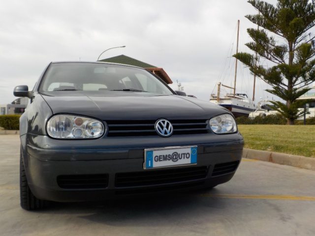 VOLKSWAGEN Golf usata, con Airbag laterali