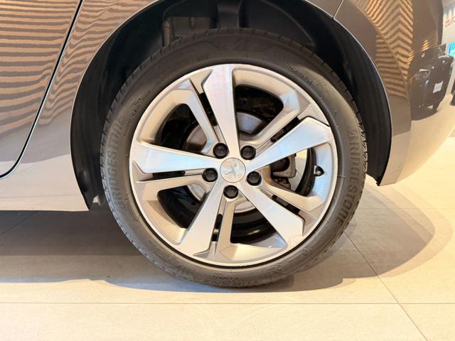 PEUGEOT 308 usata, con Autoradio