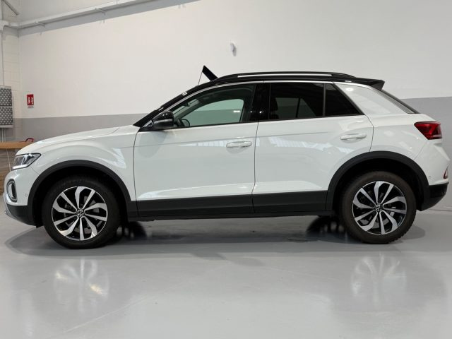 VOLKSWAGEN T-Roc usata, con Autoradio