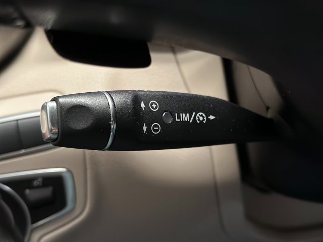 MERCEDES-BENZ C 220 usata, con Sedile posteriore sdoppiato