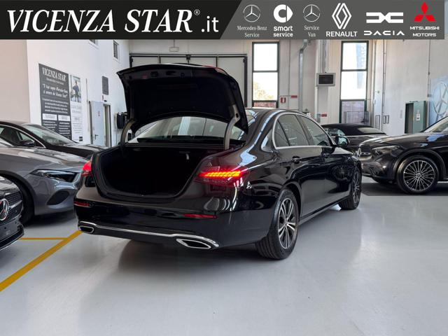 MERCEDES-BENZ E 200 usata, con Fari LED