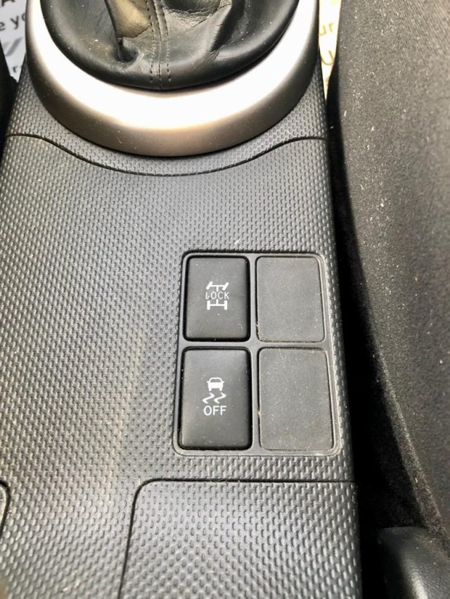 TOYOTA Urban Cruiser usata, con Volante multifunzione