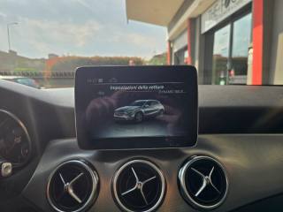 MERCEDES-BENZ GLA 200 usata, con Luci diurne