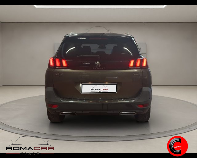 PEUGEOT 5008 usata, con Cerchi in lega