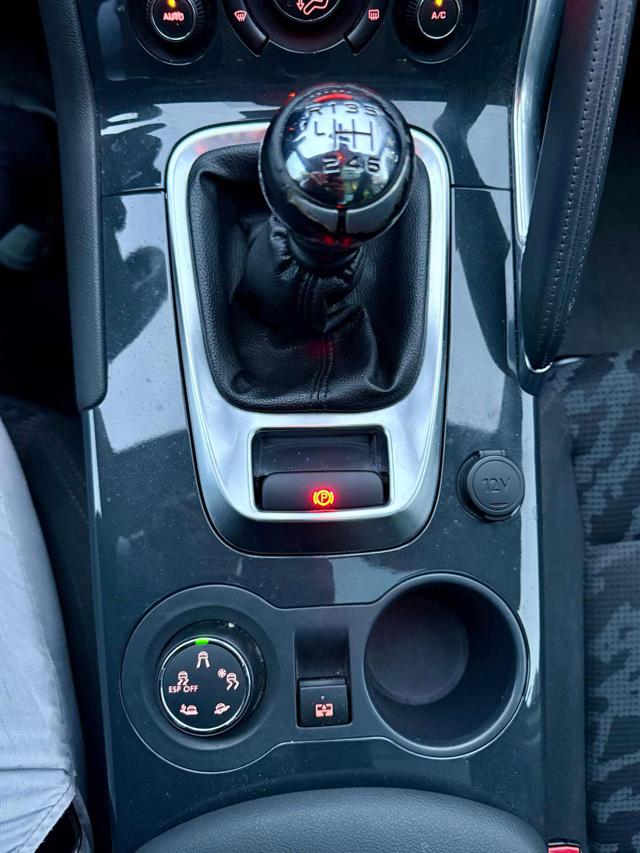 PEUGEOT 3008 usata, con Park Distance Control