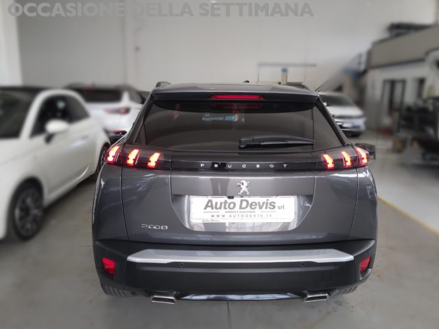 PEUGEOT 2008 usata, con Airbag