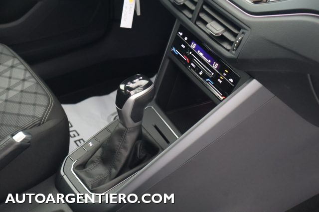 VOLKSWAGEN Taigo usata, con Sound system
