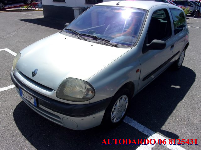 RENAULT Clio usata, con Climatizzatore