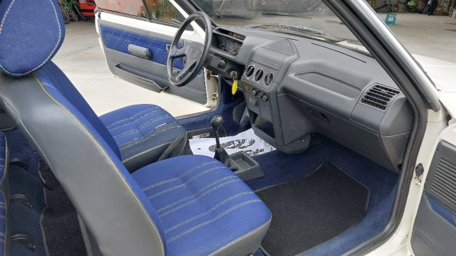 PEUGEOT 205 usata 12
