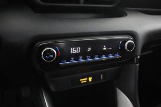 TOYOTA Yaris usata 8