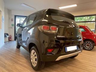 MAHINDRA KUV100 usata, con ESP