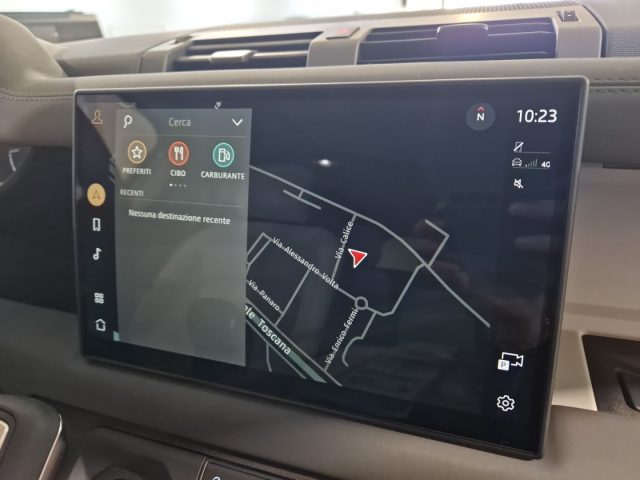 LAND ROVER Defender usata, con Park Distance Control