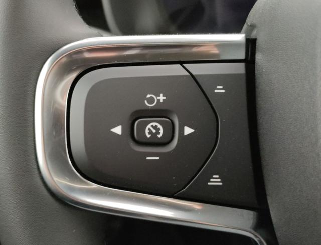 VOLVO C40 usata, con USB