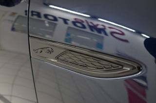 JAGUAR E-Pace usata, con Sensore di luce