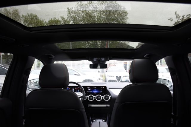 MERCEDES-BENZ GLA 250 usata, con Alzacristalli elettrici